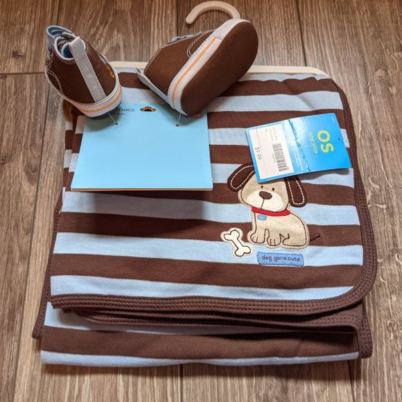 NWT Boys (Layette) - BUNDLE: CARTER'S 2pcs Blanket + Shoes - Picture 3 of 4